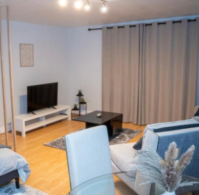 Cozy 1 Bed in Canary Wharf - Near Excel & Greenwich With Gym Acces